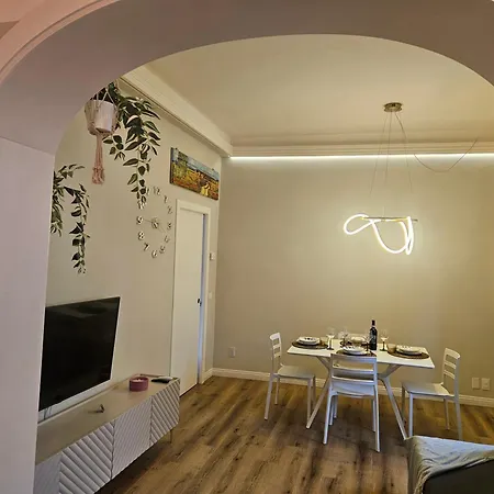 Bonnie's - A 150mt Dalla Stazione Del Treno E Dal Museo Della Ceramica Montelupo Fiorentino