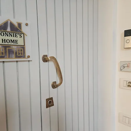 Bonnie's - A 150mt Dalla Stazione Del Treno E Dal Museo Della Ceramica *